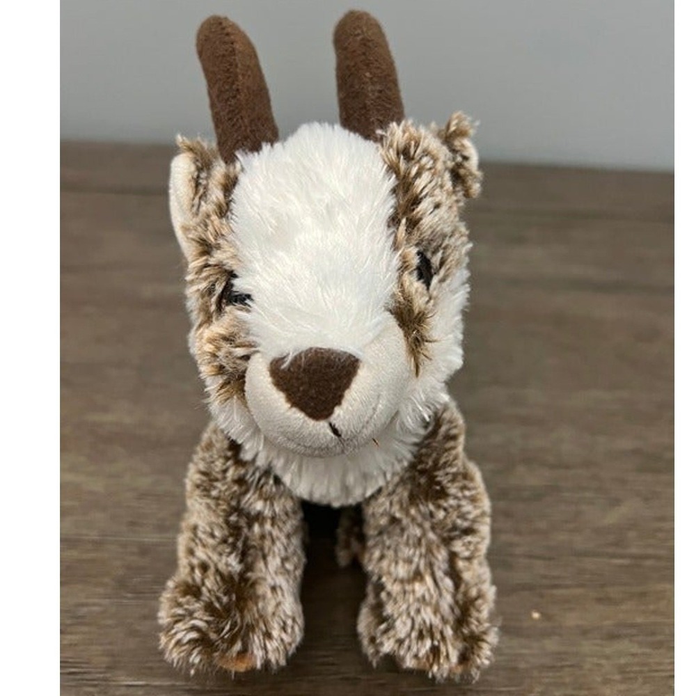 Giftable World Big Eyes Quating Antelope Mountain Goat Plush Stuffed Toy